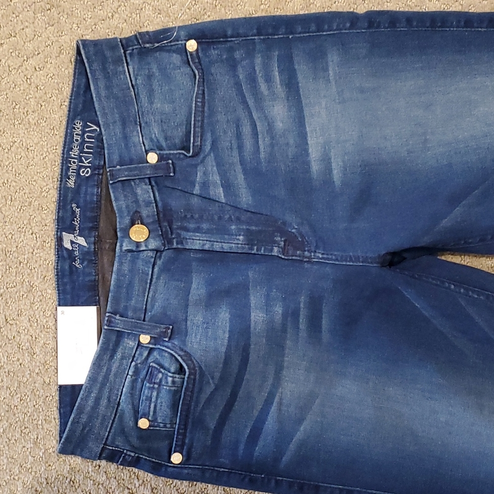 NEW 7 for All Mankind Skinny Jeans. NEW with Tags attached $218